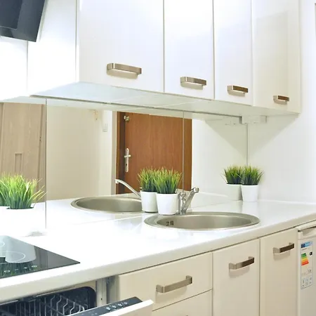 And Comfy Close To Old Town And Metro. Apartmán Varšava